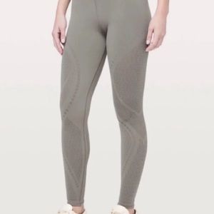 NWT Lululemon reveal tight size 12